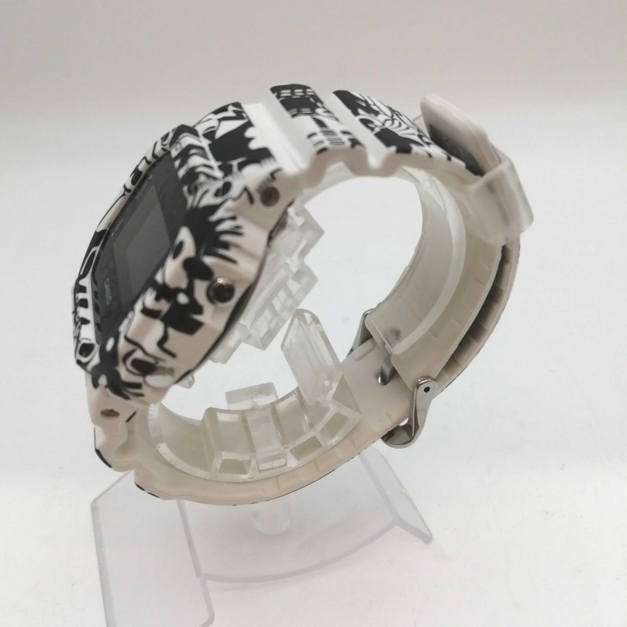CASIO G-SHOCK DW-5600GU - Image 2