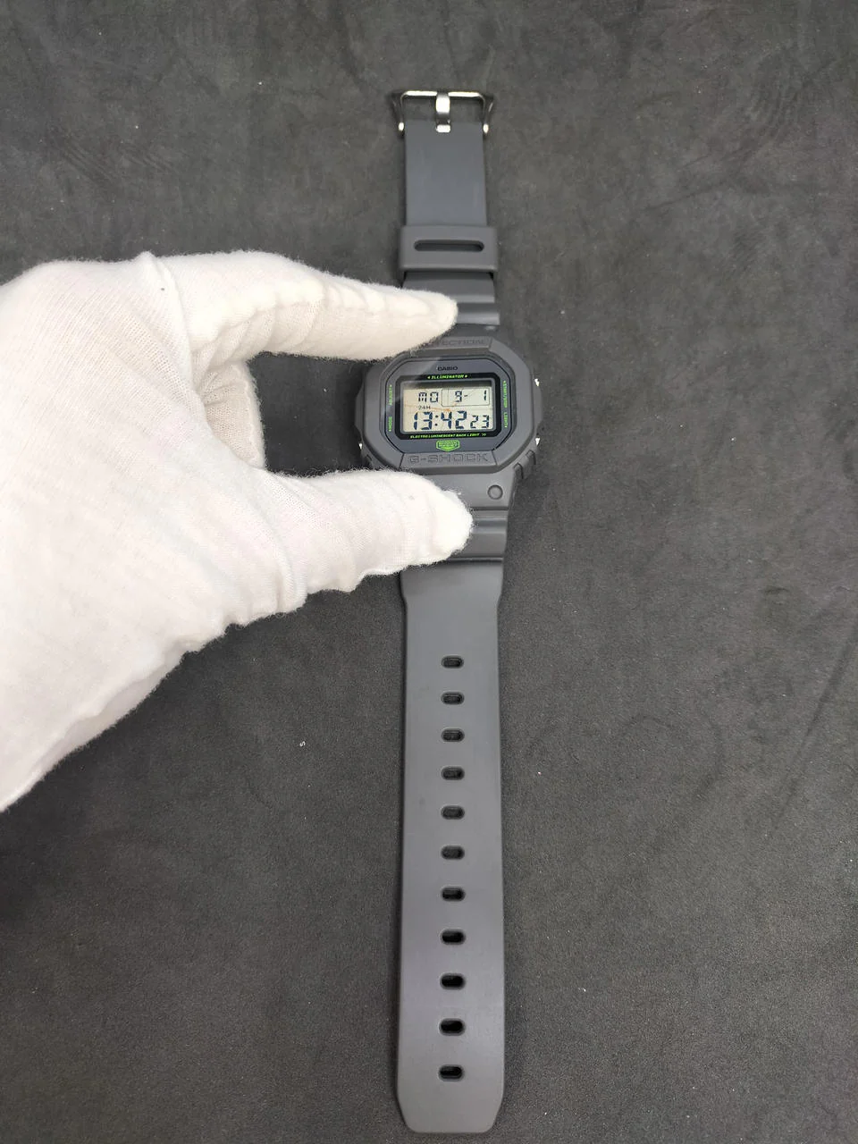 CASIO G-SHOCK DW-5600MNT - Image 4