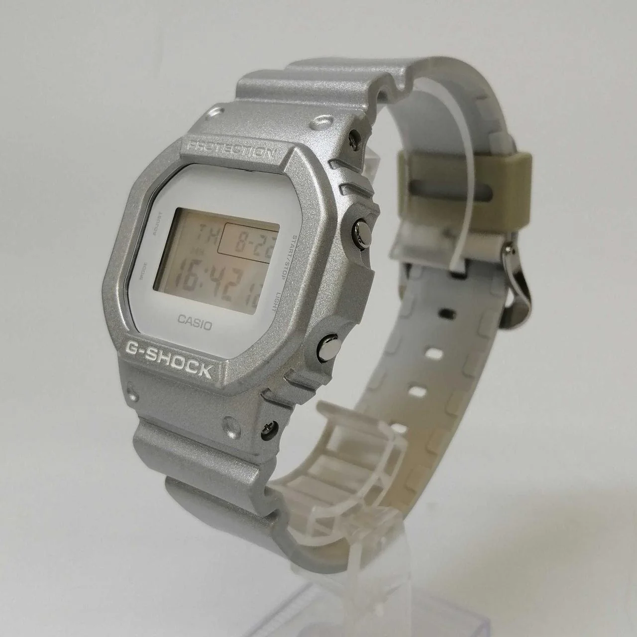 CASIO G-SHOCK DW-5600SG - Image 3