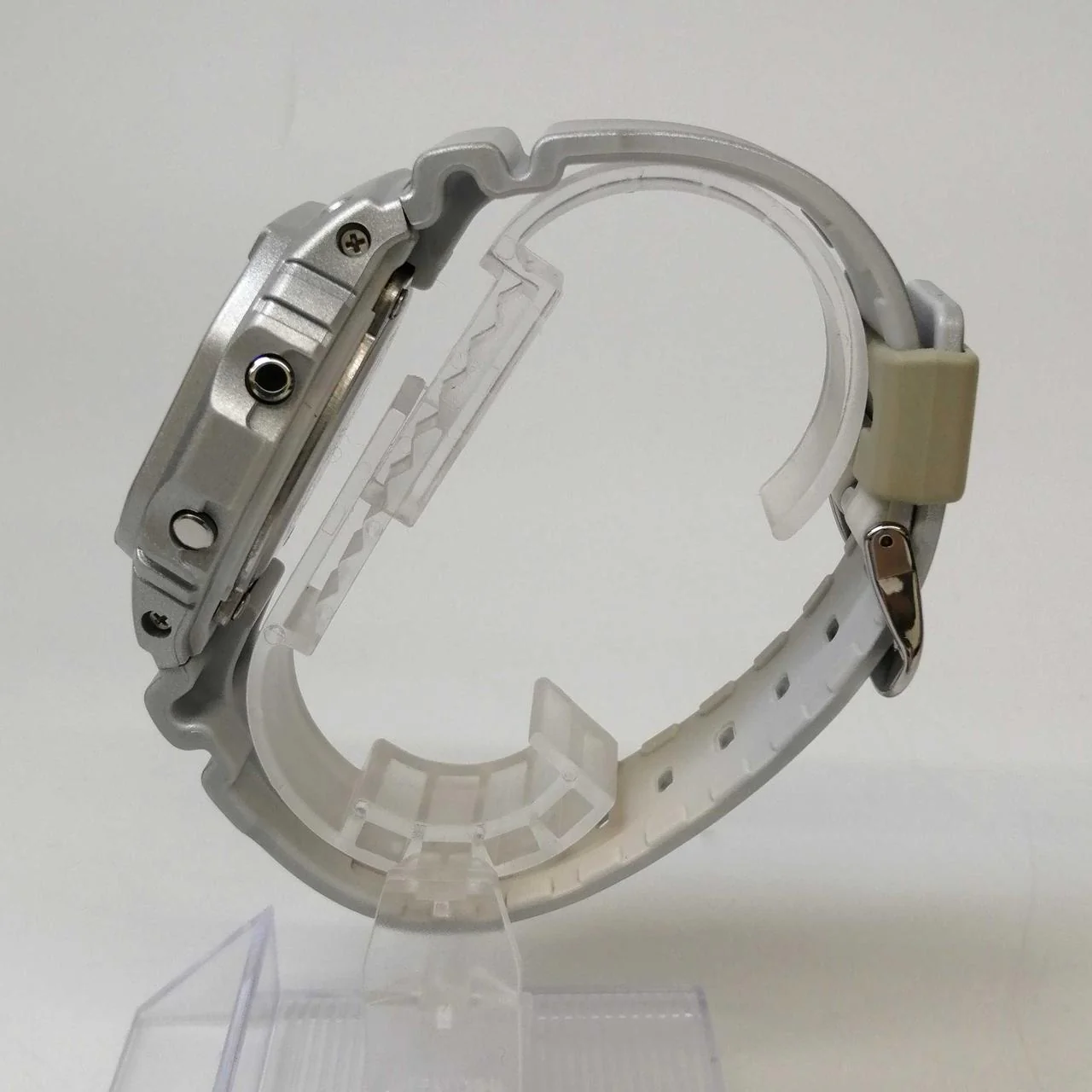 CASIO G-SHOCK DW-5600SG - Image 4
