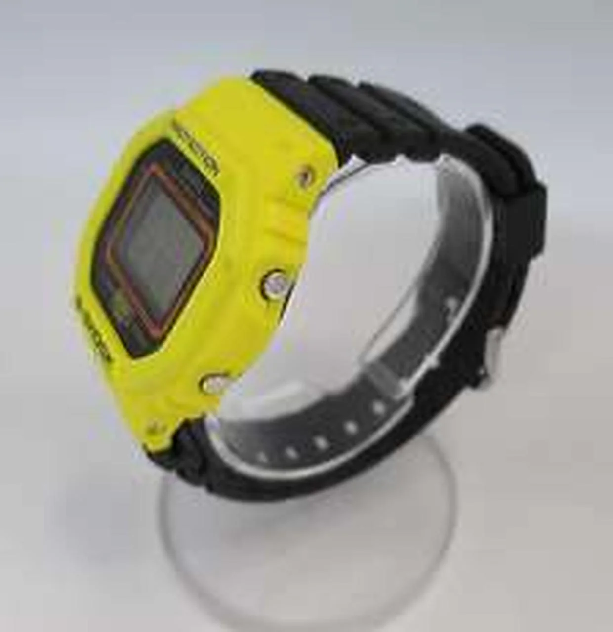 CASIO G-SHOCK DW-5600TB - Image 4