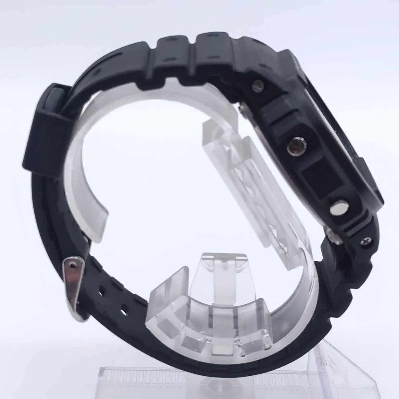 CASIO G-SHOCK DW-5600UE - Image 4