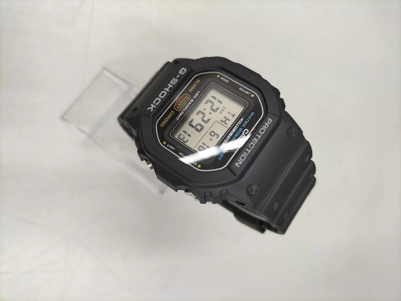 CASIO G-SHOCK DW-5600UE - Image 2