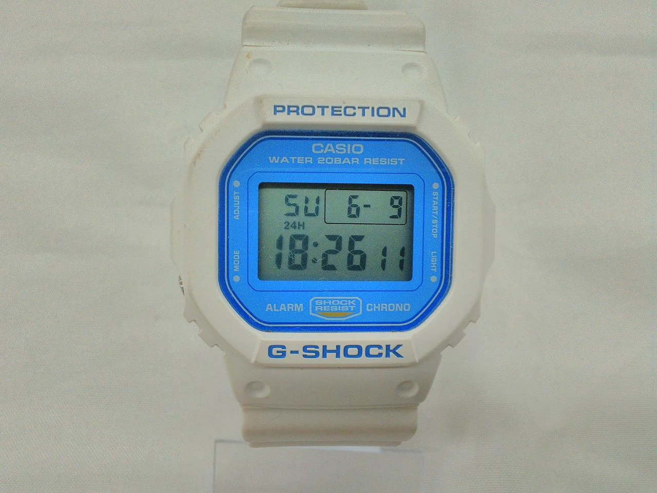CASIO G-SHOCK DW-5600WB