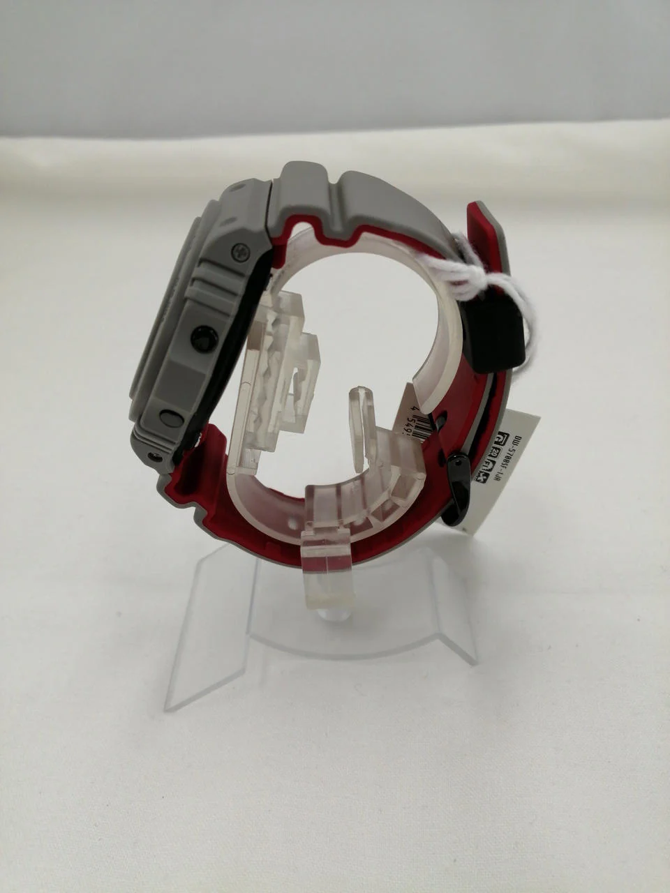 CASIO G-SHOCK DW-5700SF - Image 2
