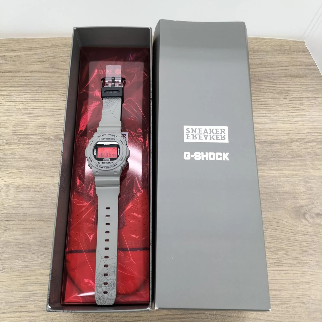 CASIO G-SHOCK DW-5700SF - Image 9
