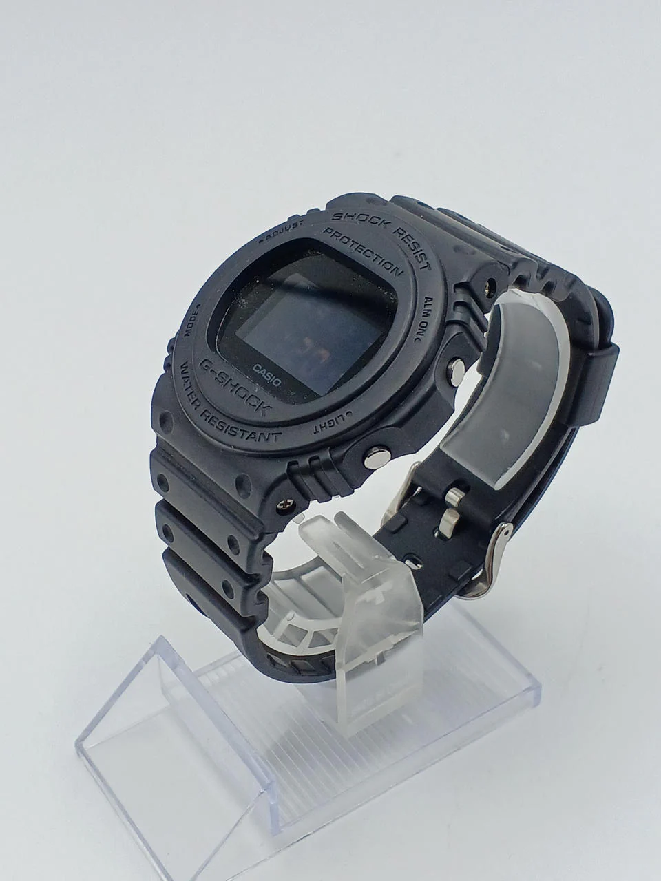 CASIO G-SHOCK DW-5750E - Image 2