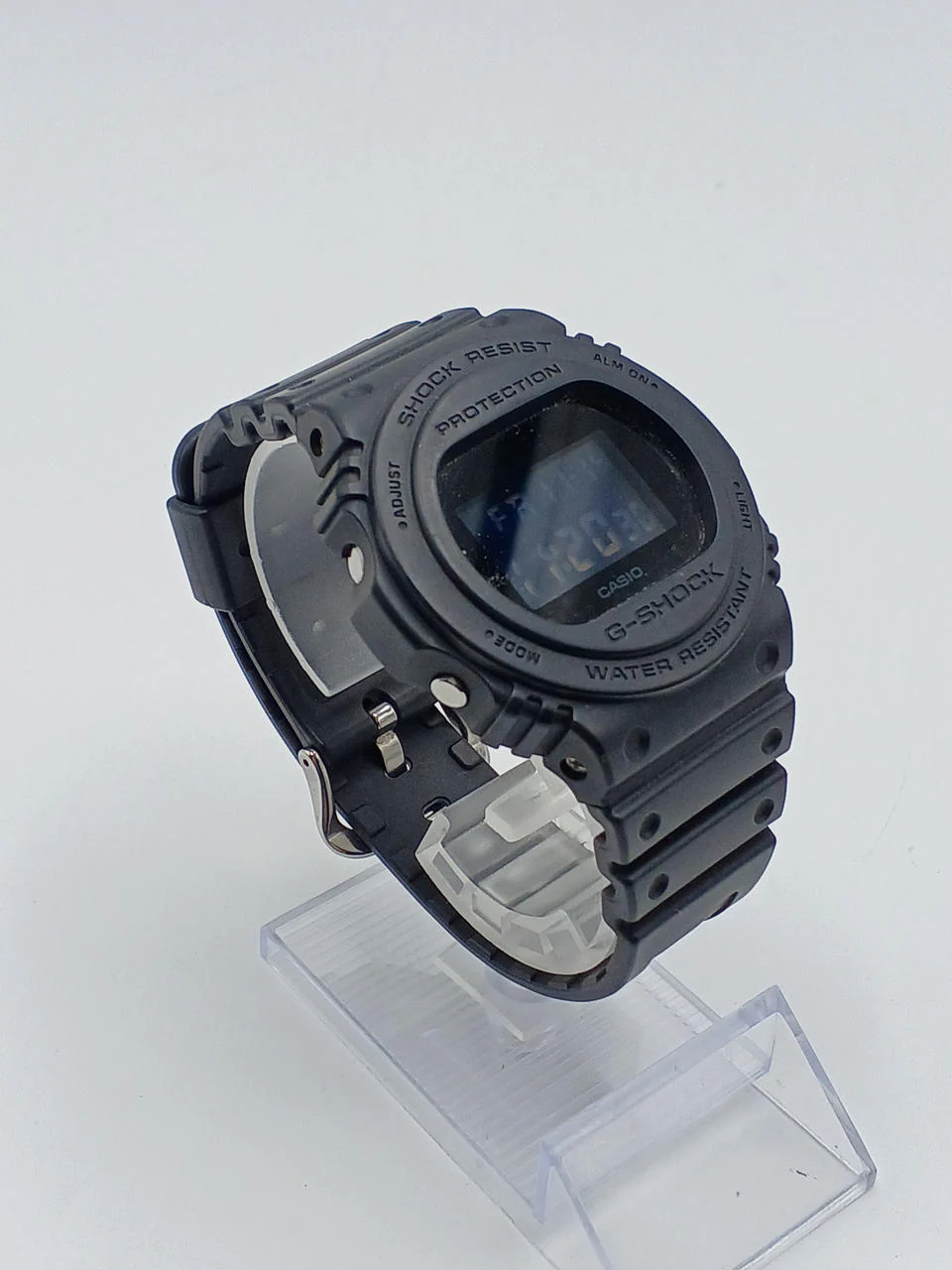 CASIO G-SHOCK DW-5750E - Image 3