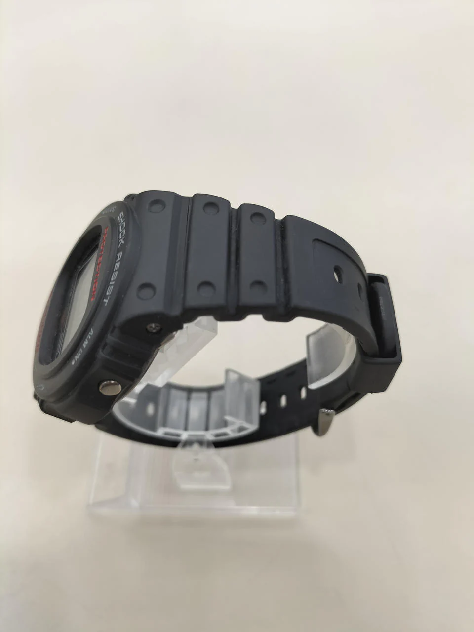 CASIO G-SHOCK DW-5750UE - Image 3