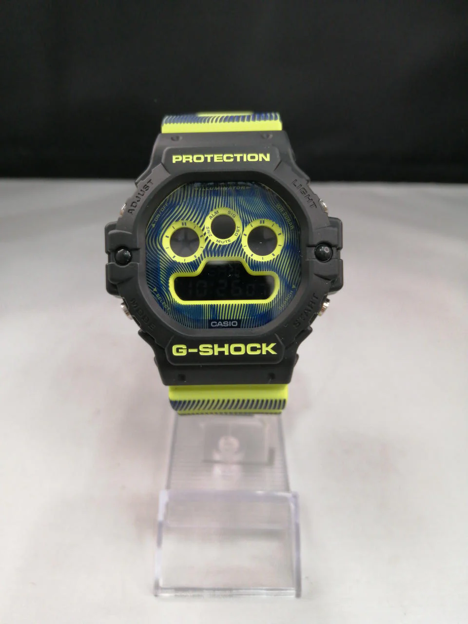 CASIO G-SHOCK DW-5900 - Image 6