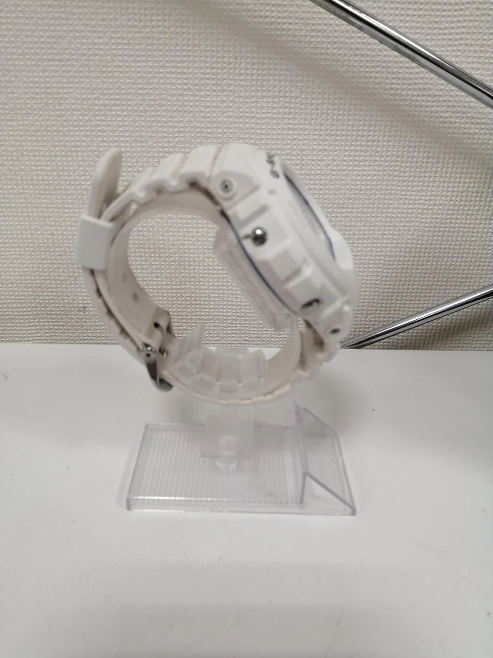 CASIO G-SHOCK DW-6900HDS-7JF WHT - Image 3