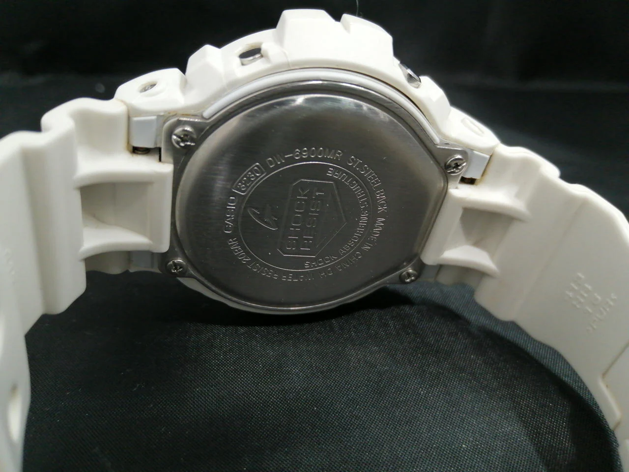 CASIO G-SHOCK DW-6900MR - Image 2