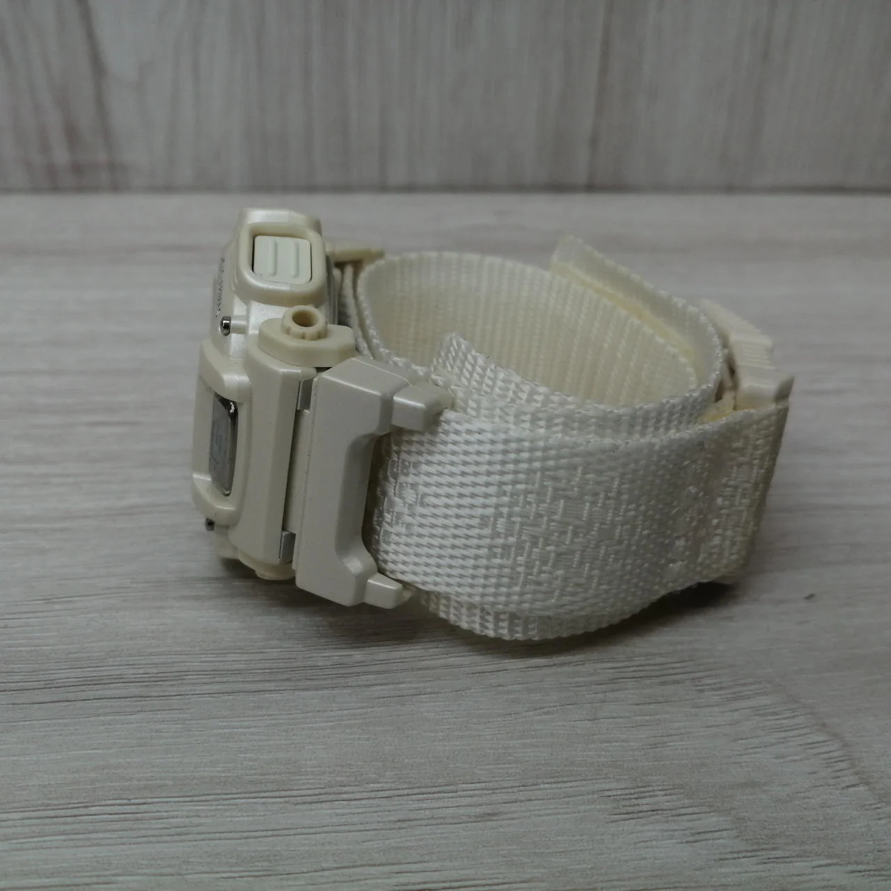 CASIO G-SHOCK DW-8800AJ-7AT - Image 3
