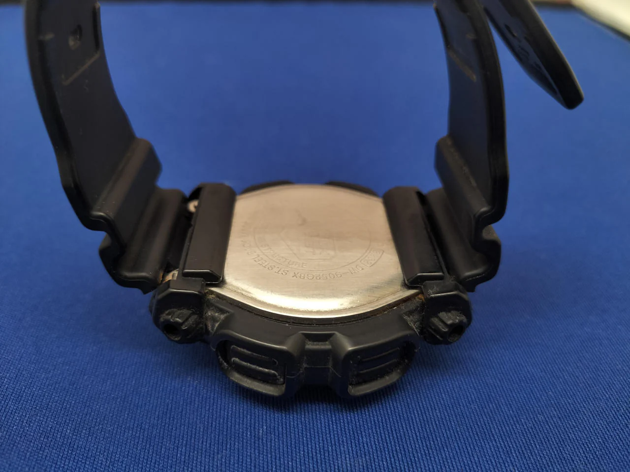 CASIO G-SHOCK DW-9052GBX - Image 4