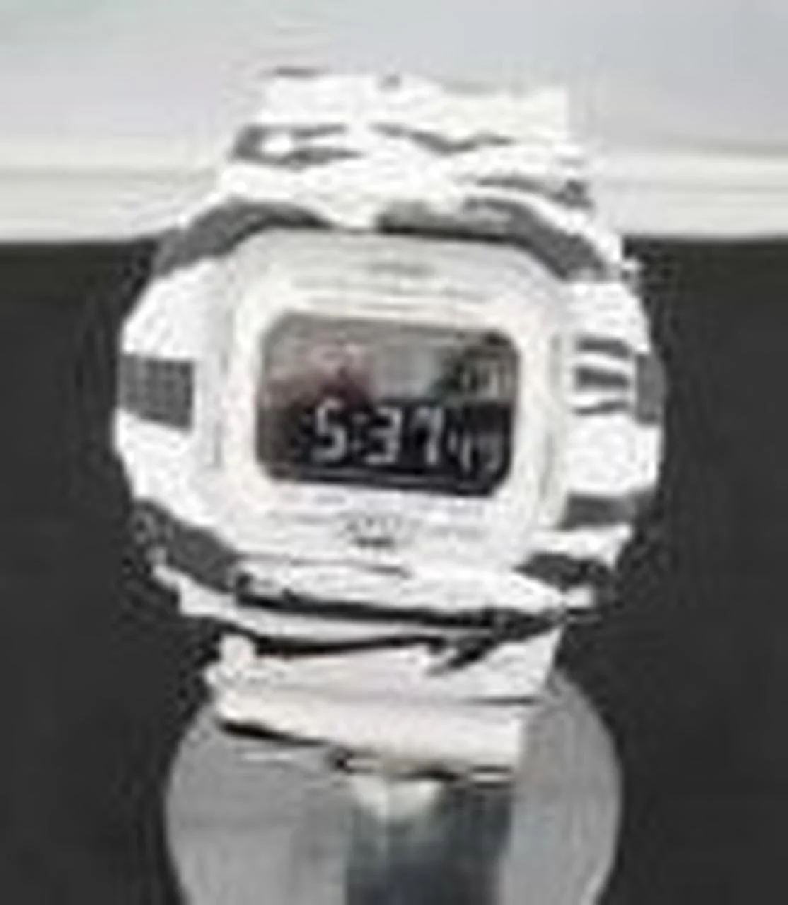 CASIO G-SHOCK DW-D5600BW
