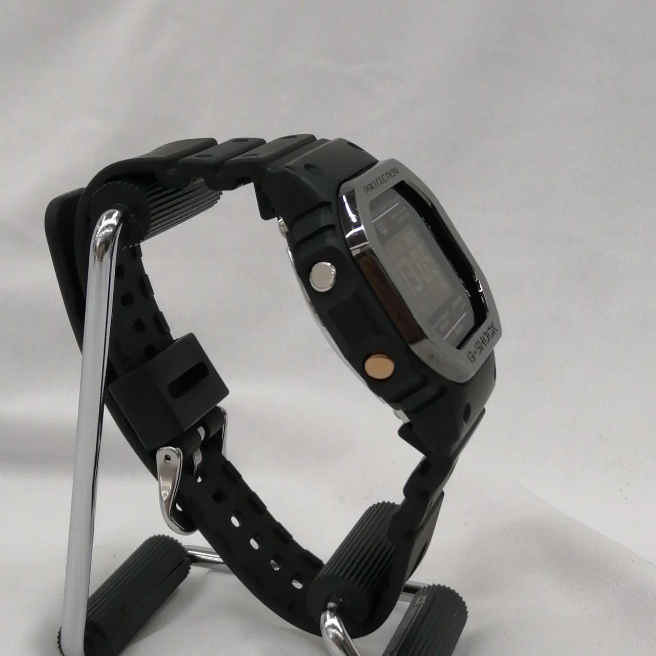 CASIO G-SHOCK DW-H5600 - Image 4