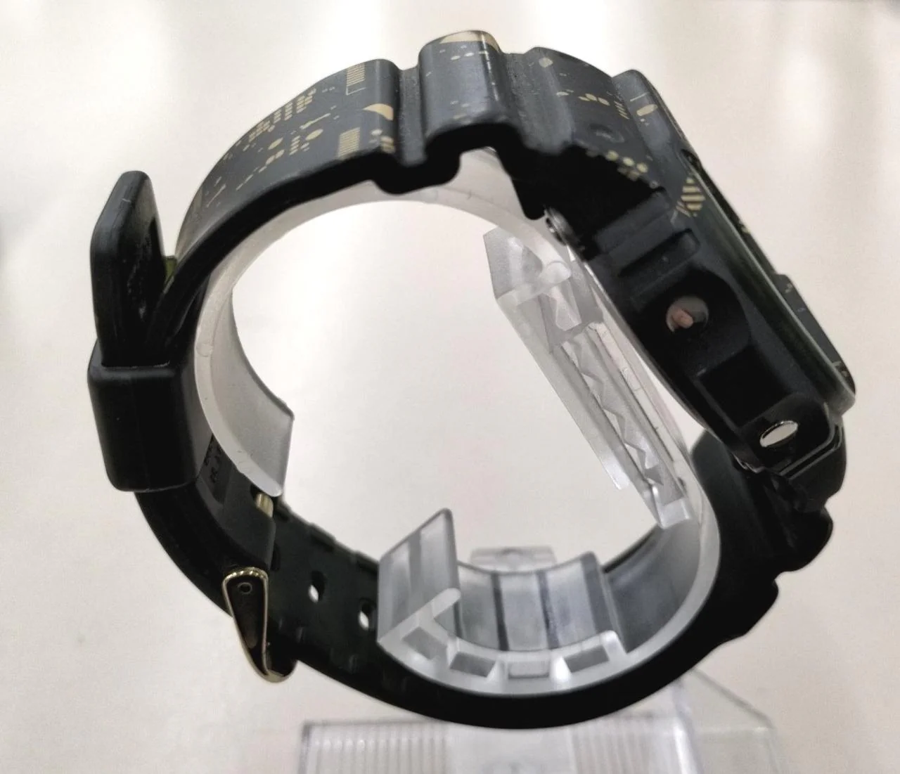 Casio G-SHOCK DWE-5600CC - Image 4
