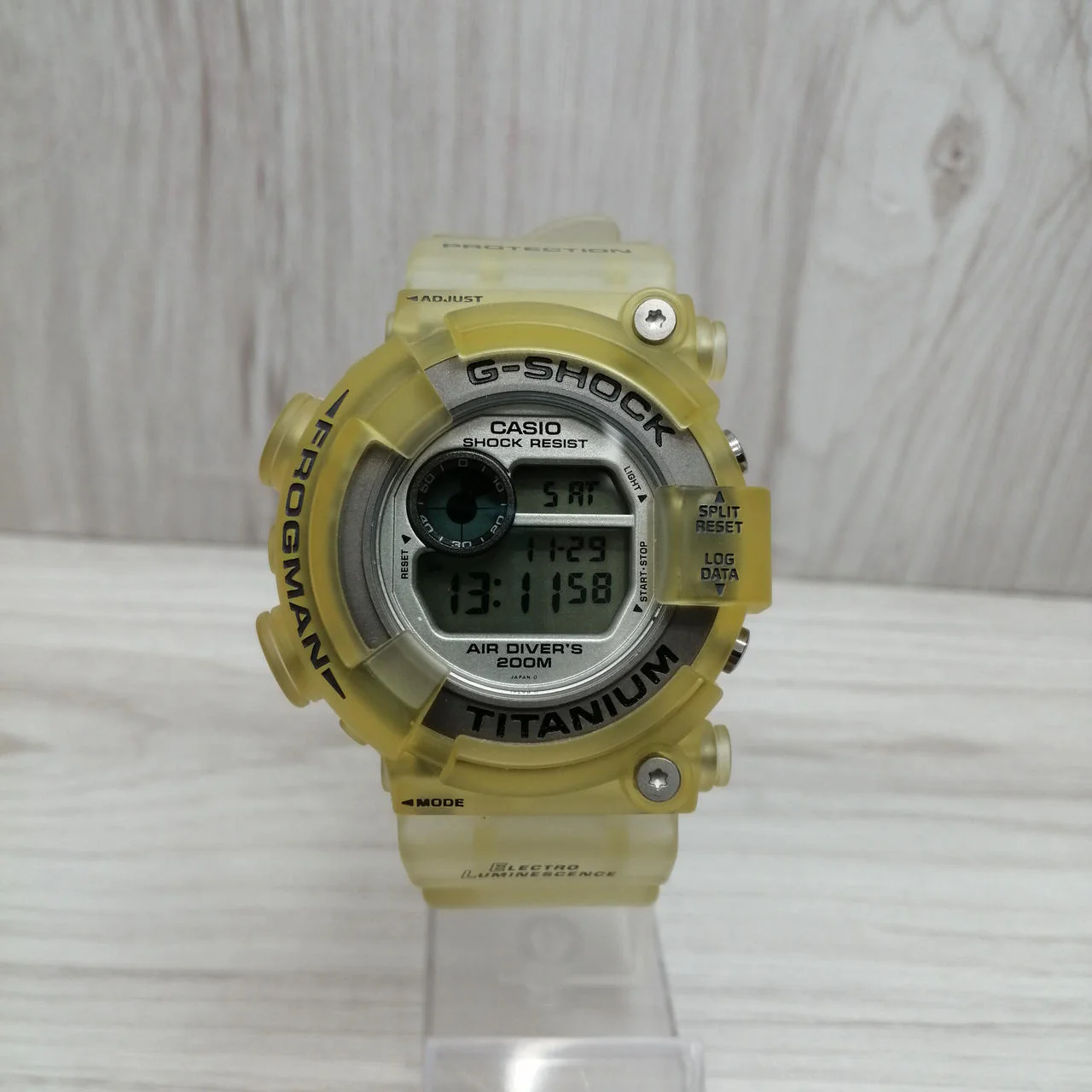 CASIO G-SHOCK FROGMAN DW-8200-7A