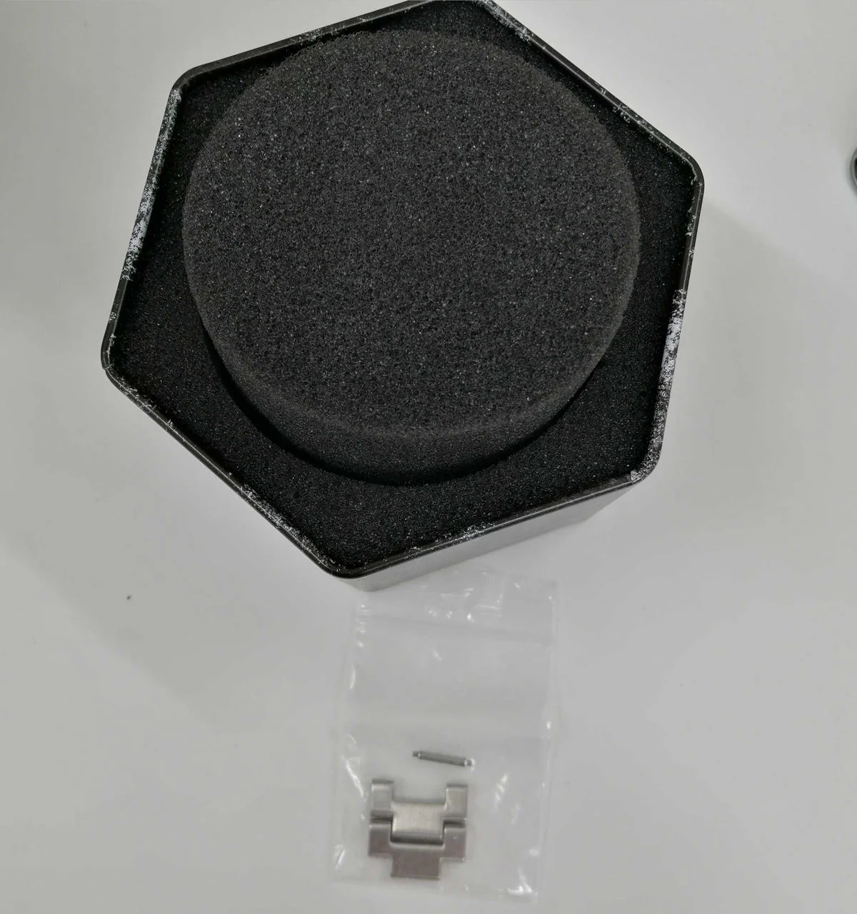 CASIO G-SHOCK Full Metal AWM-500D - Image 15