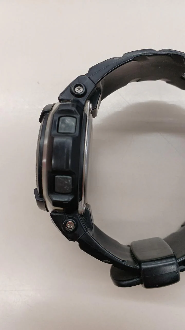 CASIO G-SHOCK G-300 Black x Red Condition B - Image 6