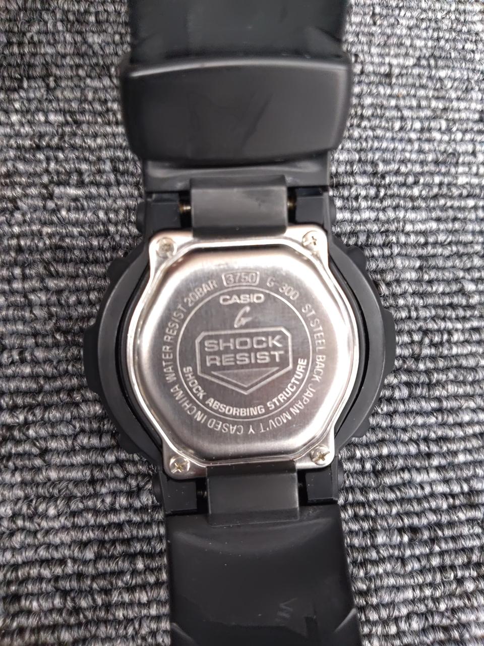 CASIO G-SHOCK G-300 - Image 2