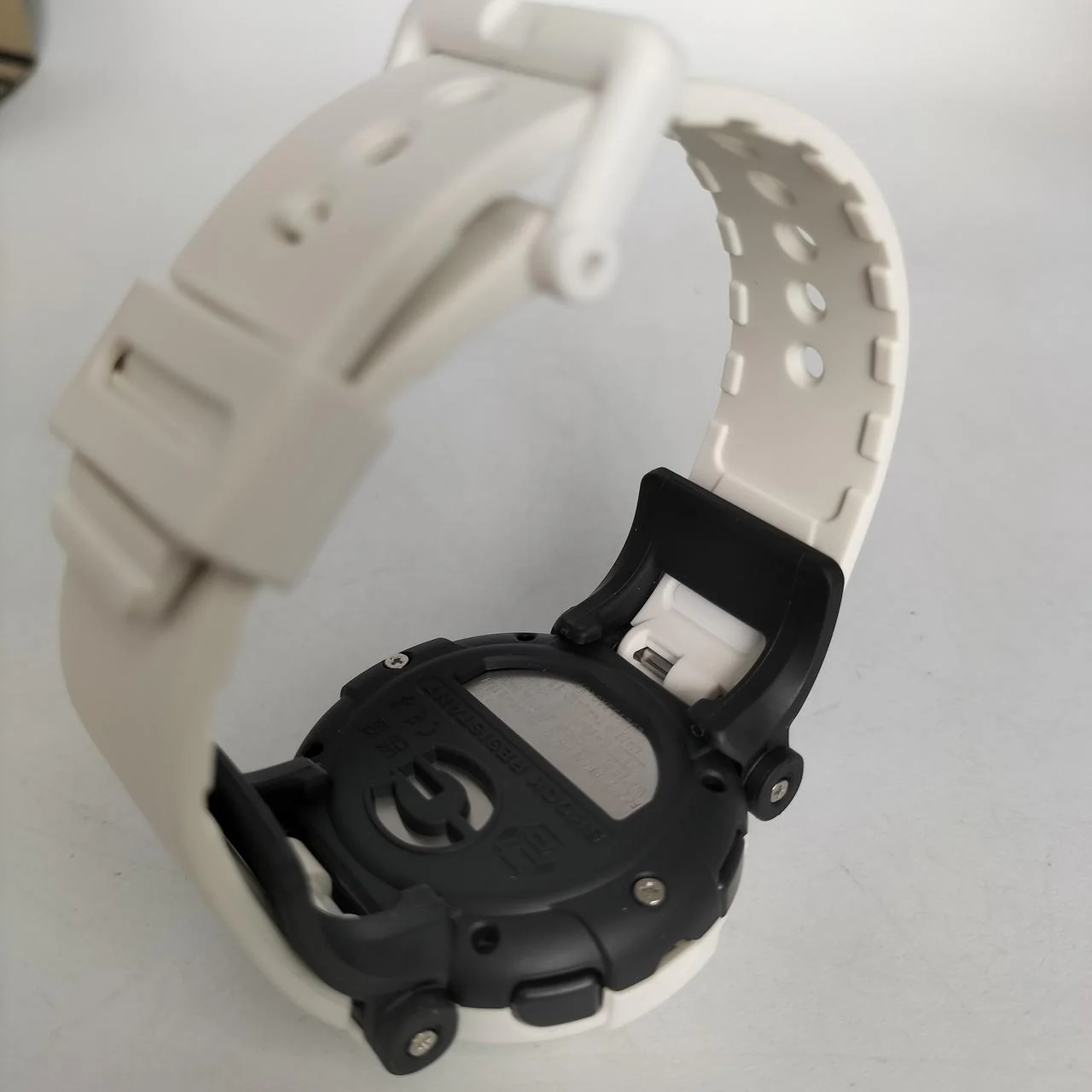 CASIO G-SHOCK G-B001SF-7JR - Image 10
