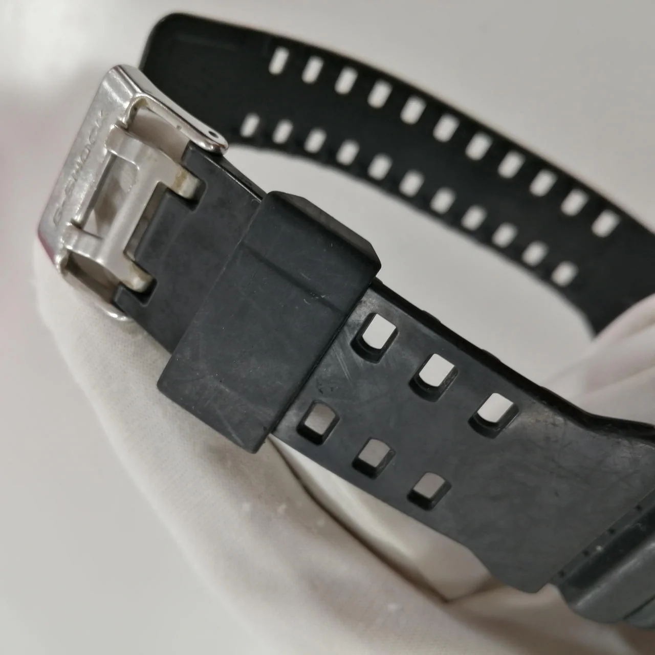 CASIO G-SHOCK GA-100 Black, shows signs of use - Image 9