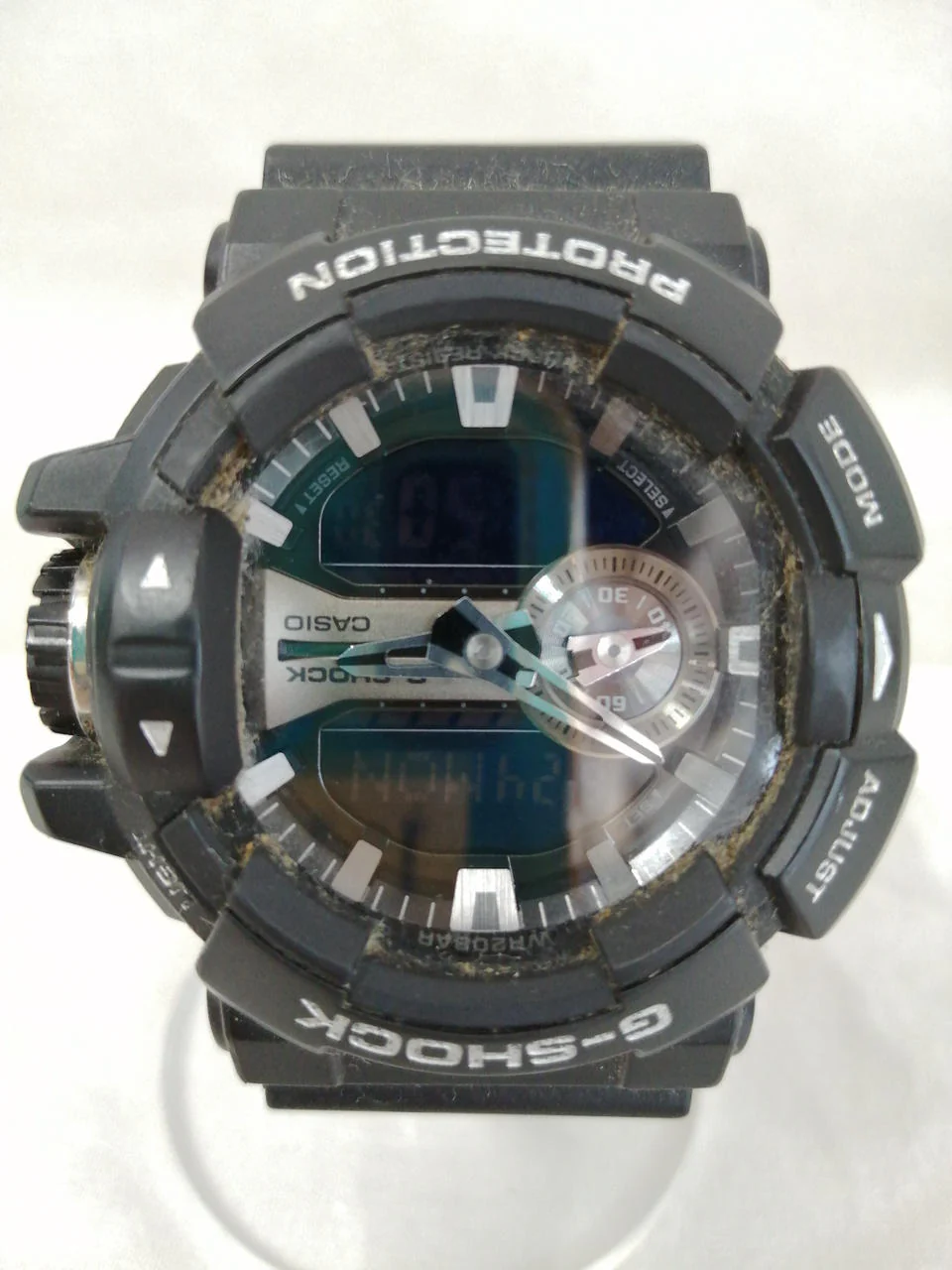 CASIO G-SHOCK GA-400GB considering condition - Image 2