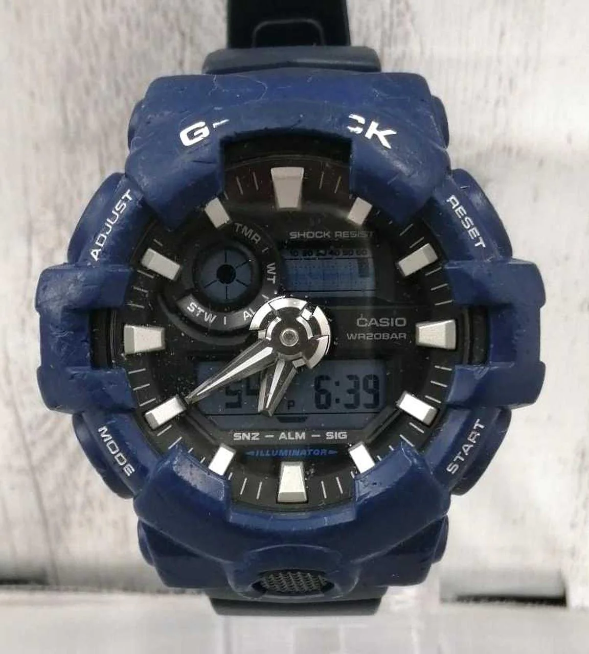 CASIO G-SHOCK GA-700 GA-700