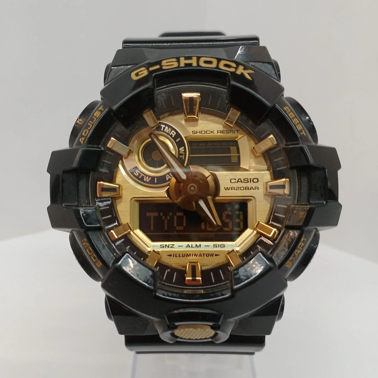 CASIO G-SHOCK GA-710GB