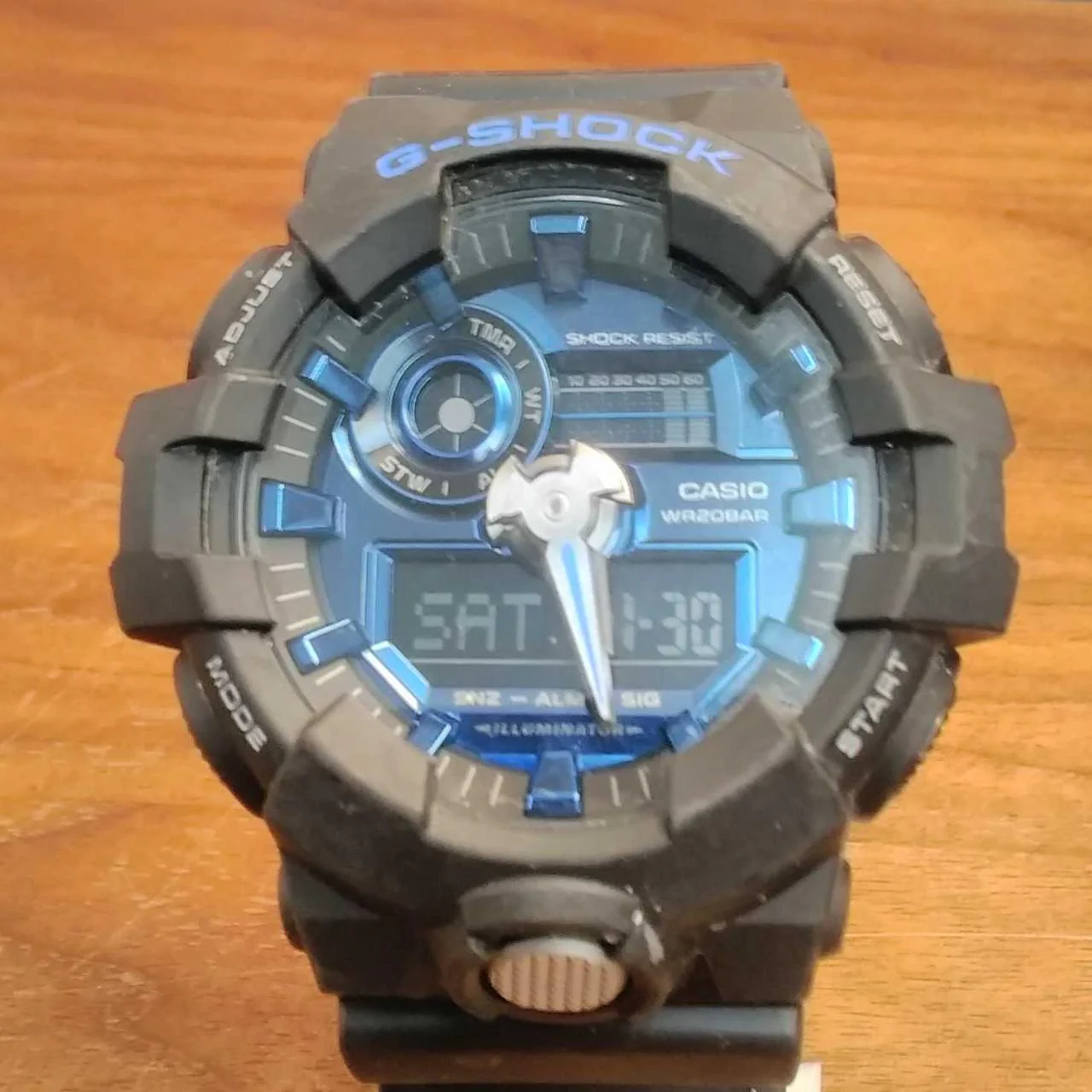 CASIO G-SHOCK GA-710 - Image 2