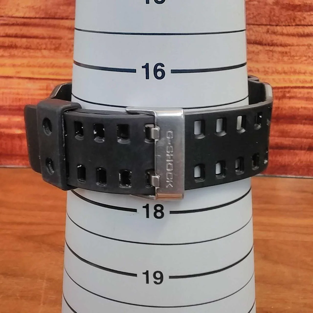 CASIO G-SHOCK GA-710 - Image 6
