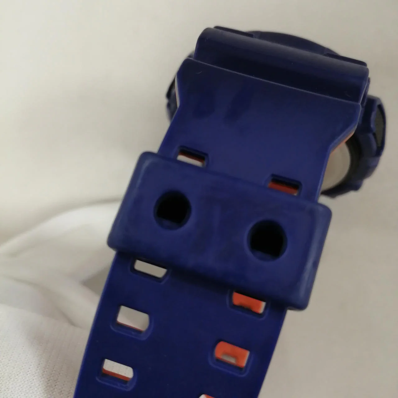 CASIO G-SHOCK GA100L-2A NVY×ORE with scratches - Image 11