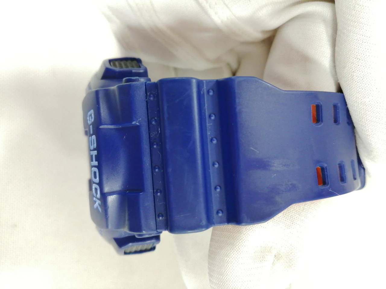 CASIO G-SHOCK GA100L-2A NVY×ORE with scratches - Image 17