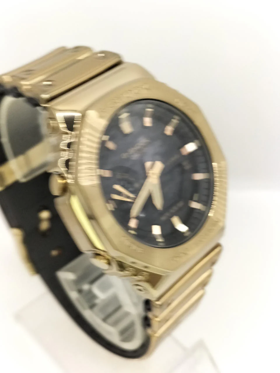 CASIO G-SHOCK GM-2100YMG - Image 2