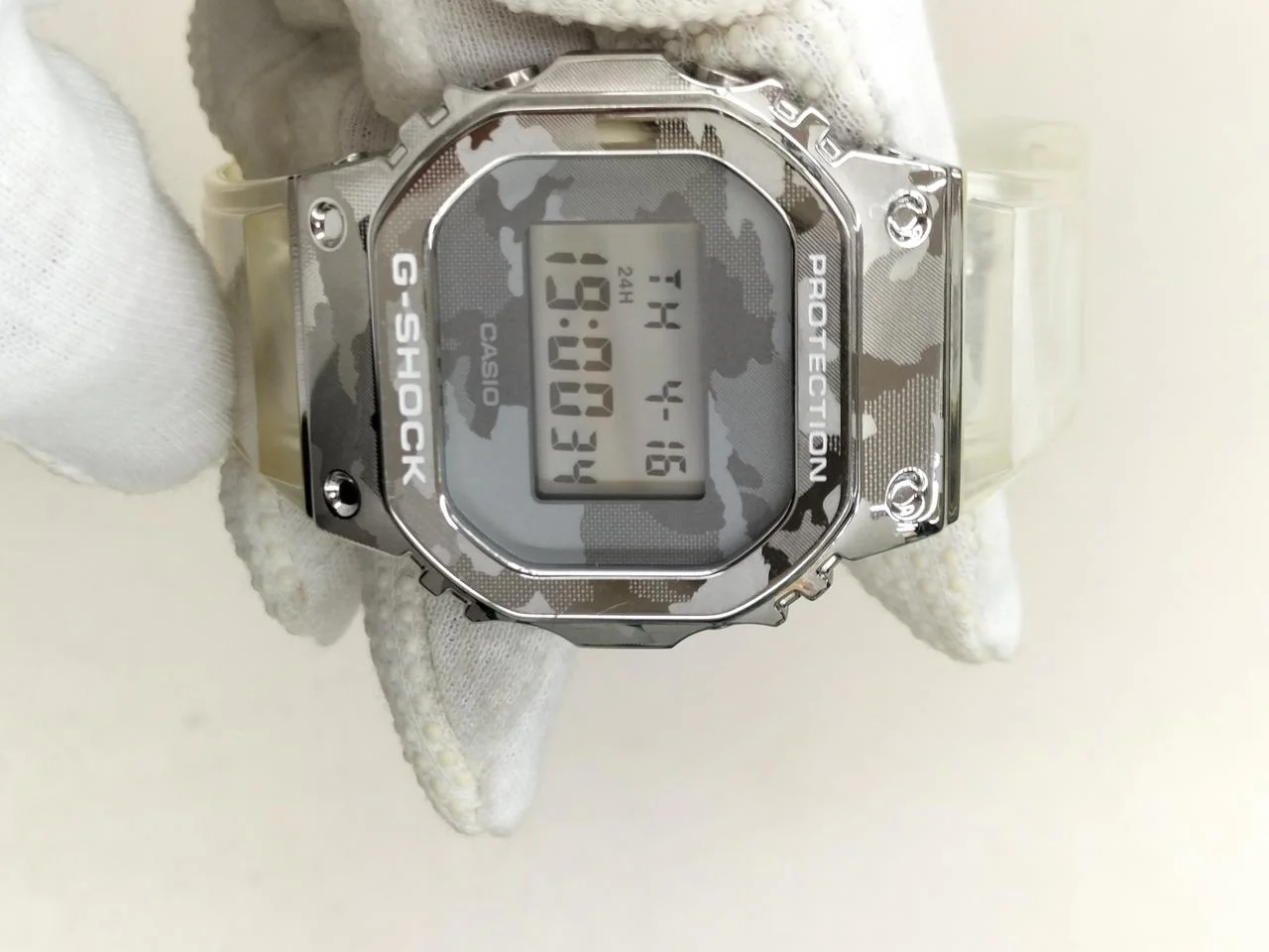 CASIO G-SHOCK GM-5600SCM - Image 4