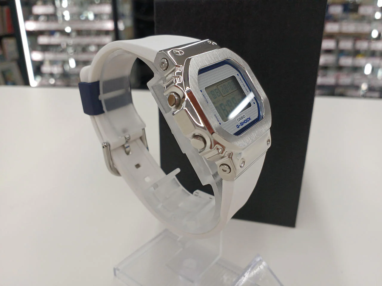 CASIO G-SHOCK GM-S5600LC - Image 3