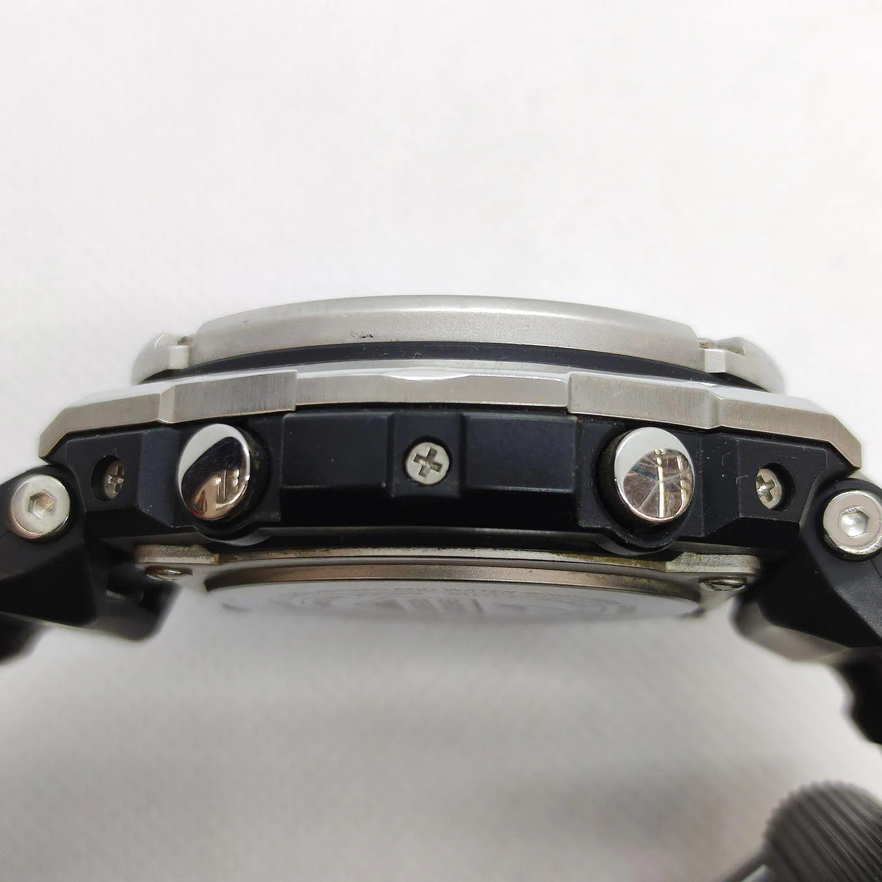 CASIO G-SHOCK GST-W110 - Image 10