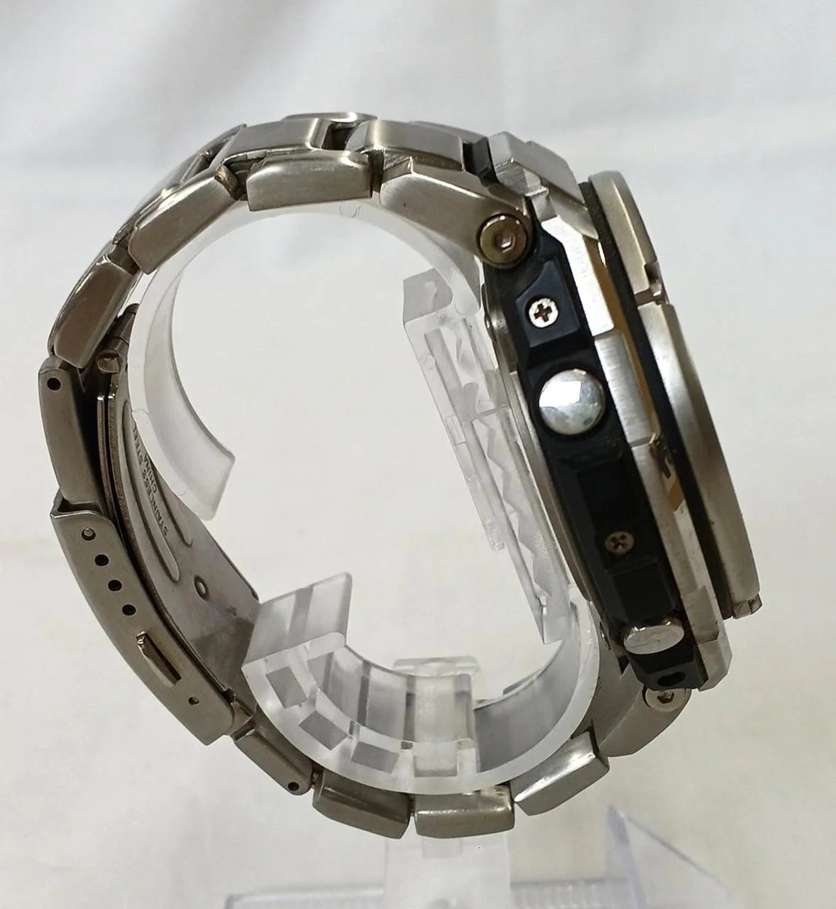 CASIO G-SHOCK GST-W1100 - Image 4