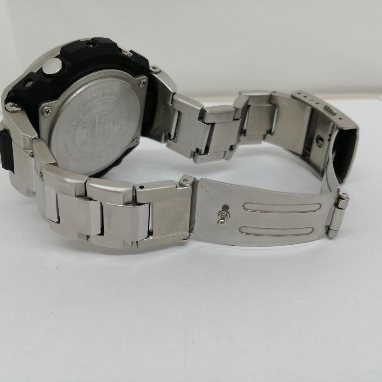 CASIO G-SHOCK GST-W110D-1A9JF - Image 11