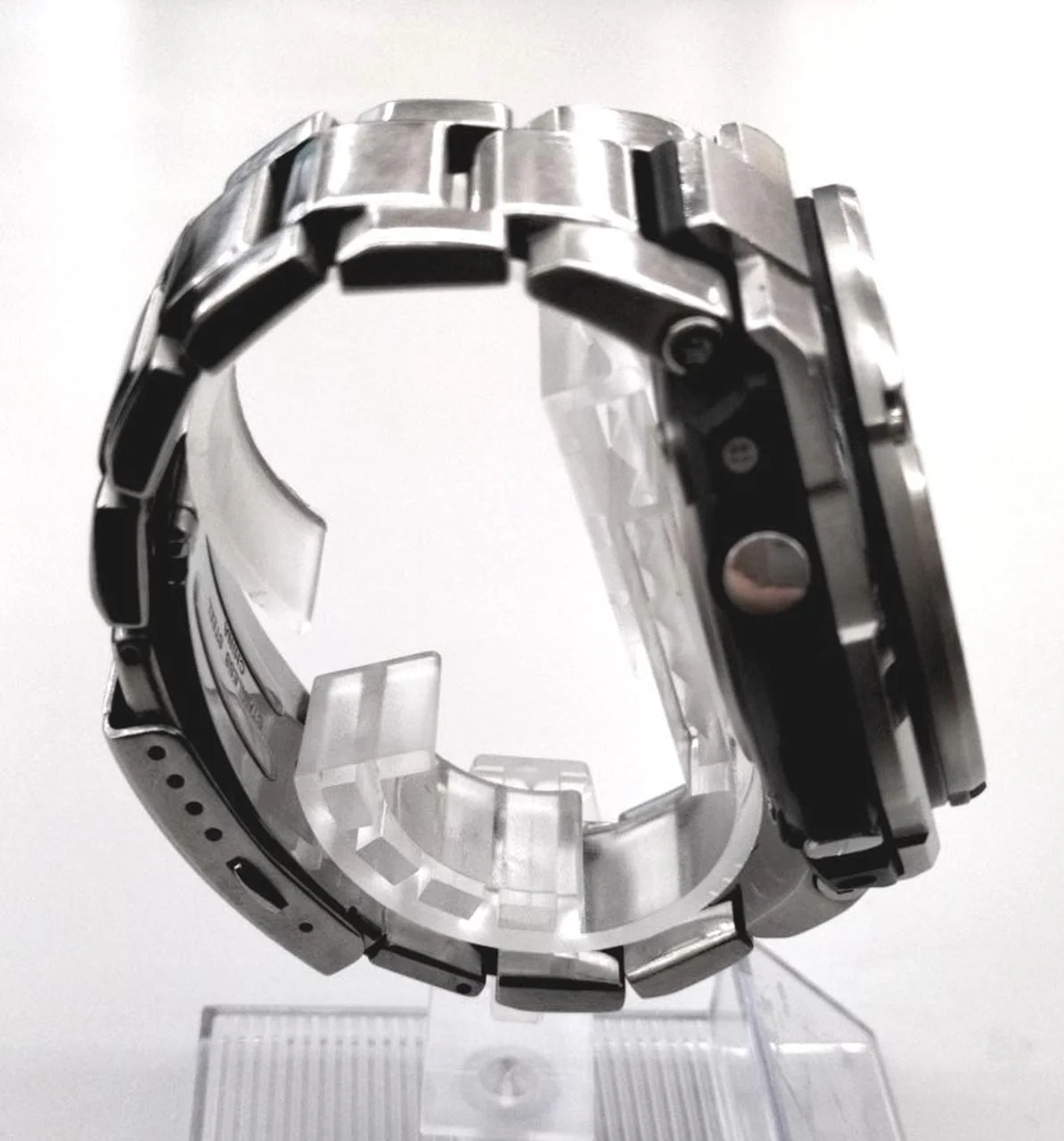 CASIO G-SHOCK GST-W110D - Image 4