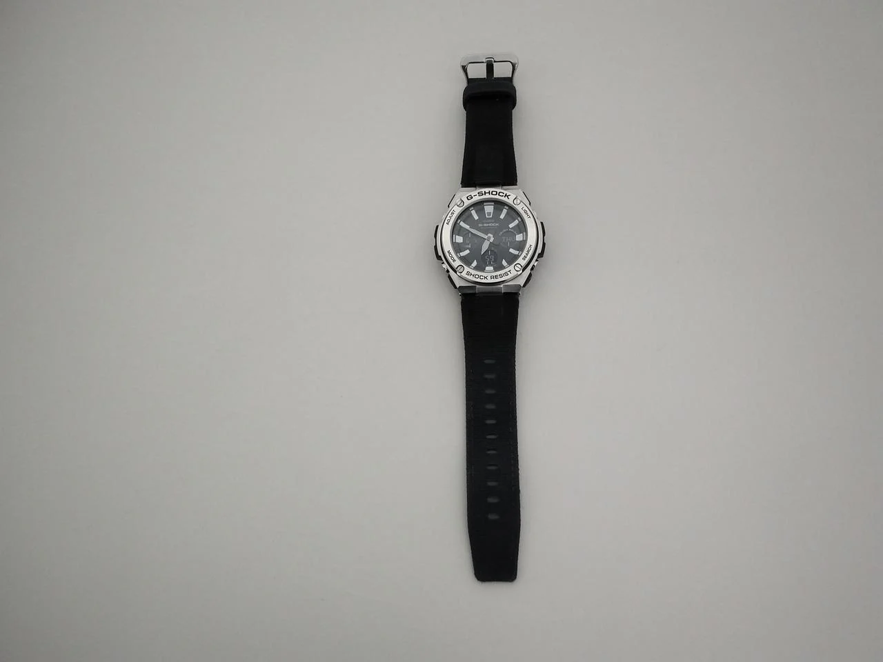 CASIO G-SHOCK GST-W130C - Image 5