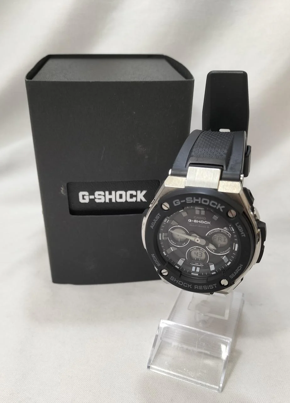 CASIO G-SHOCK GST-W300