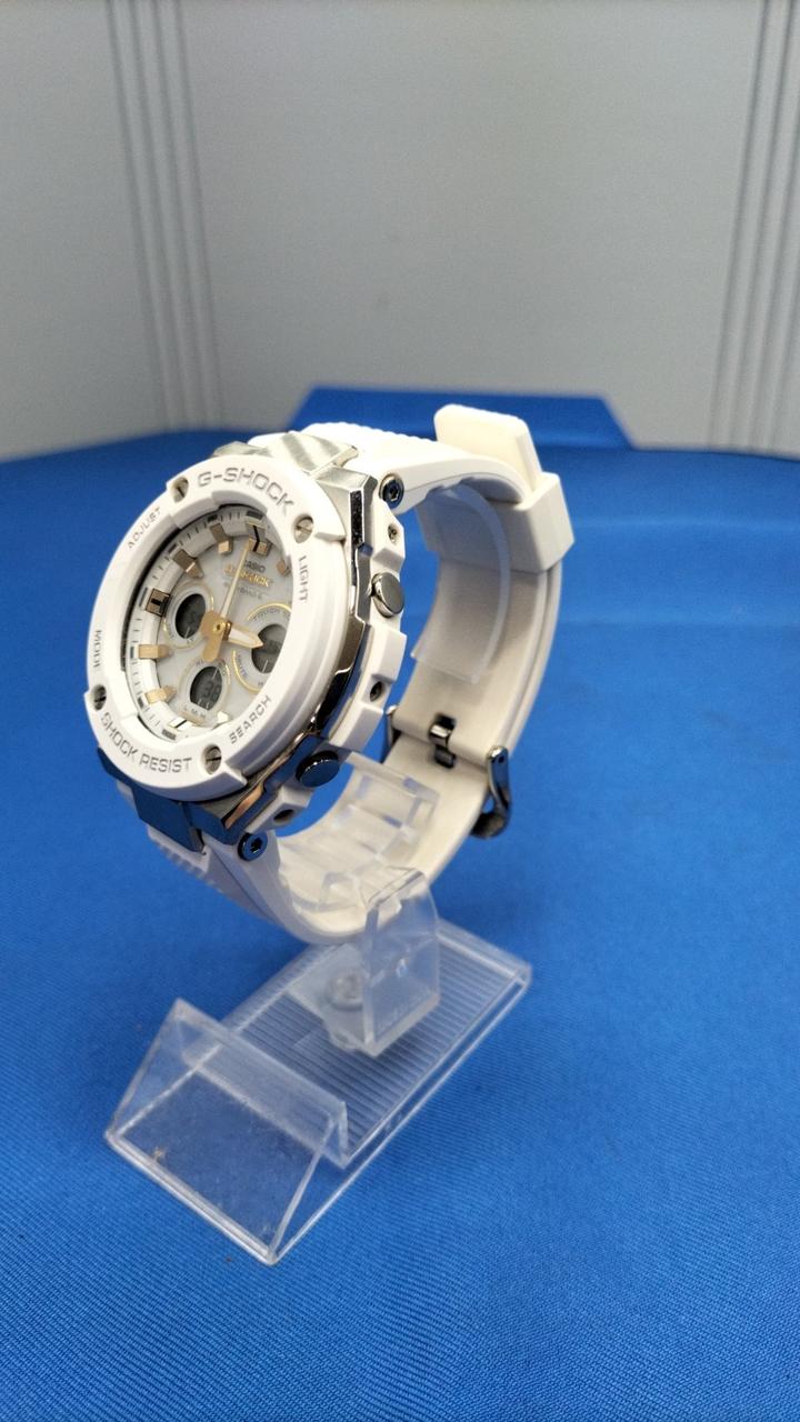 CASIO G-SHOCK GST-W300G - Image 2