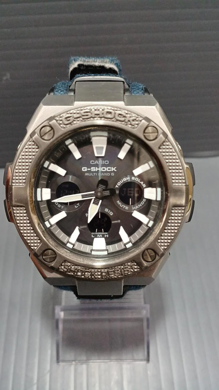CASIO G-SHOCK GST-W330AC - Image 2