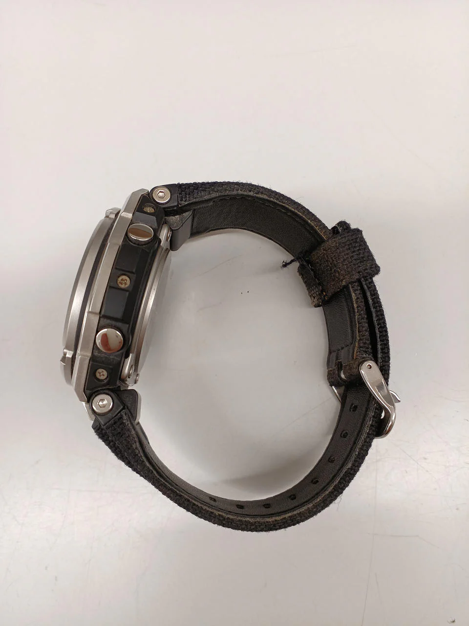 CASIO G-SHOCK GST-W330C - Image 2