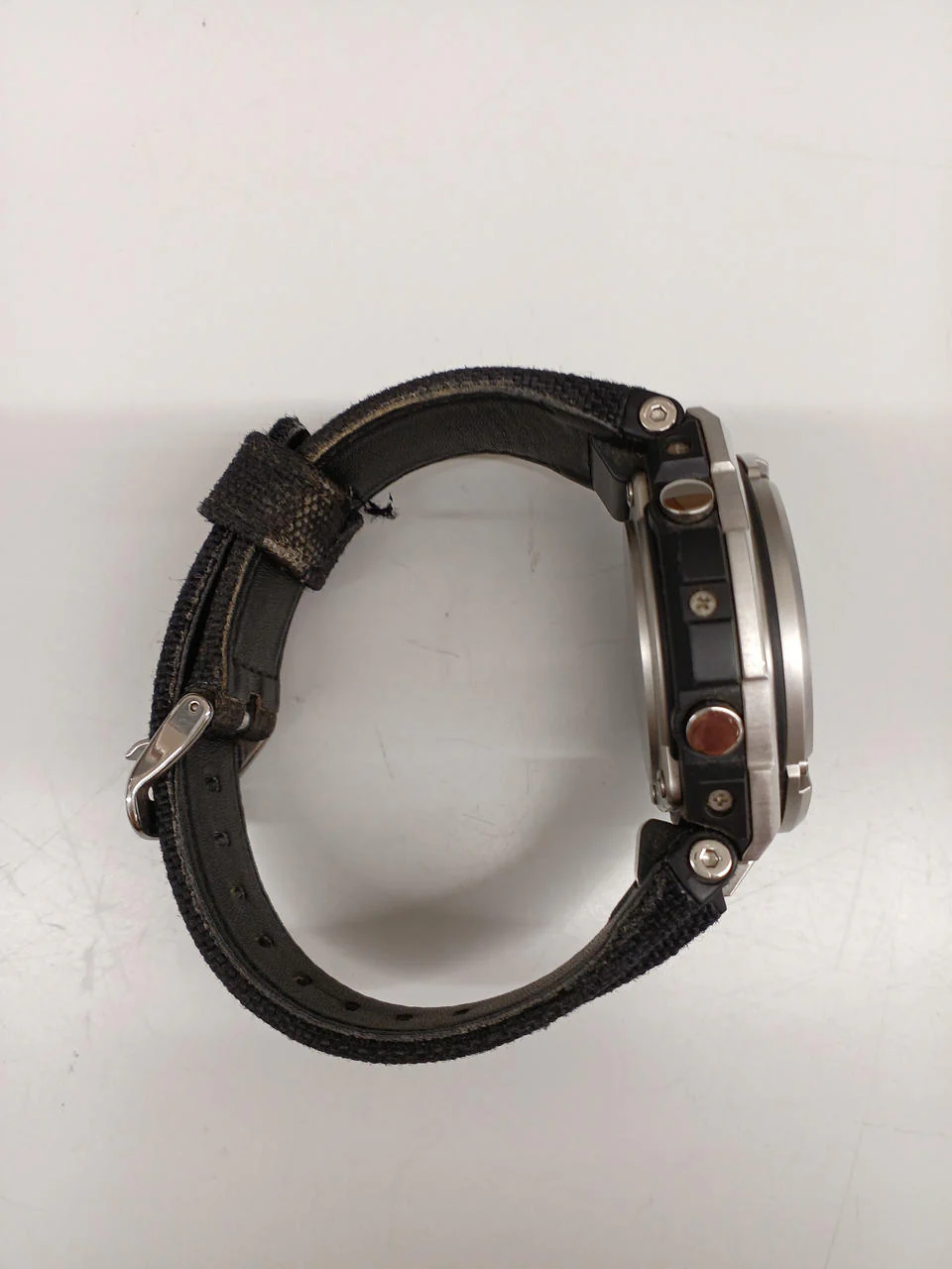 CASIO G-SHOCK GST-W330C - Image 3