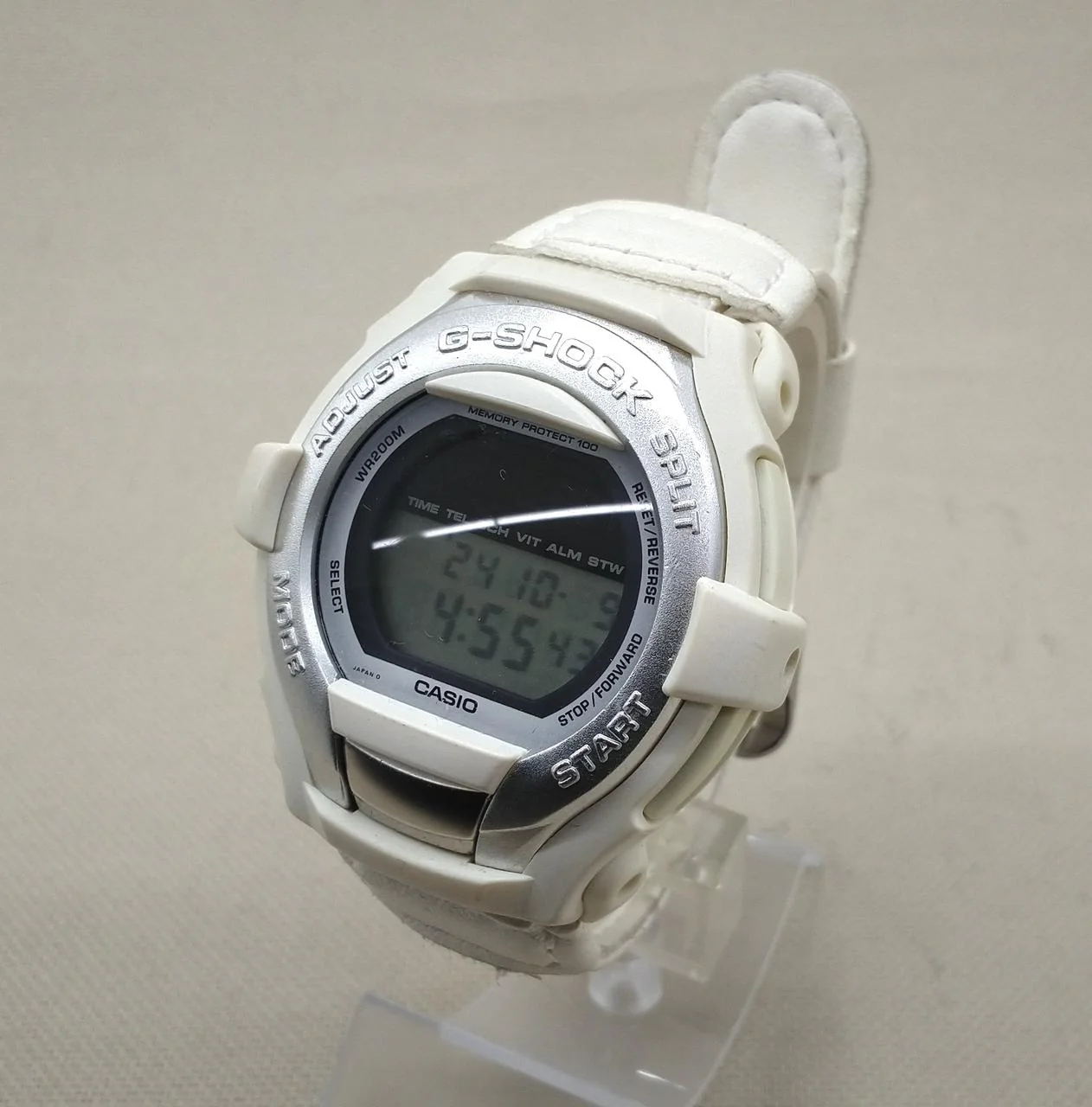 CASIO G-SHOCK GT-000 White - Image 3