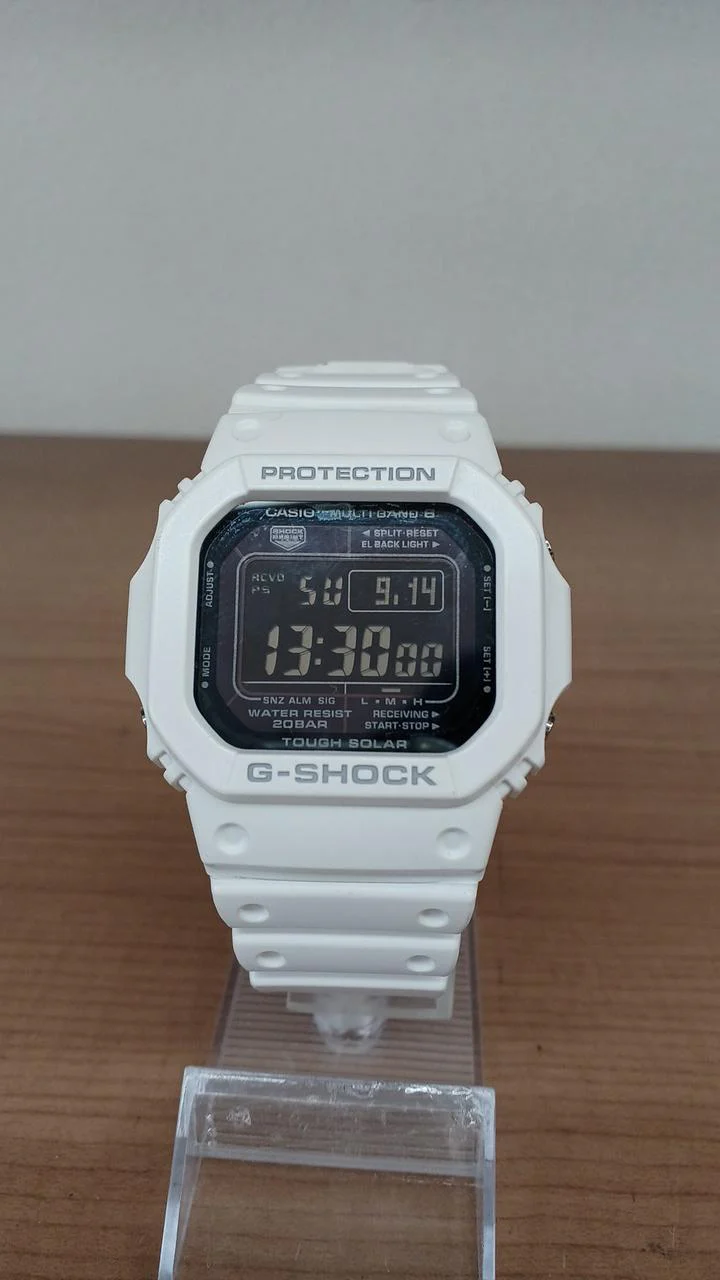 CASIO G-SHOCK GW-M5610MD White Solar Radio Wave Condition B