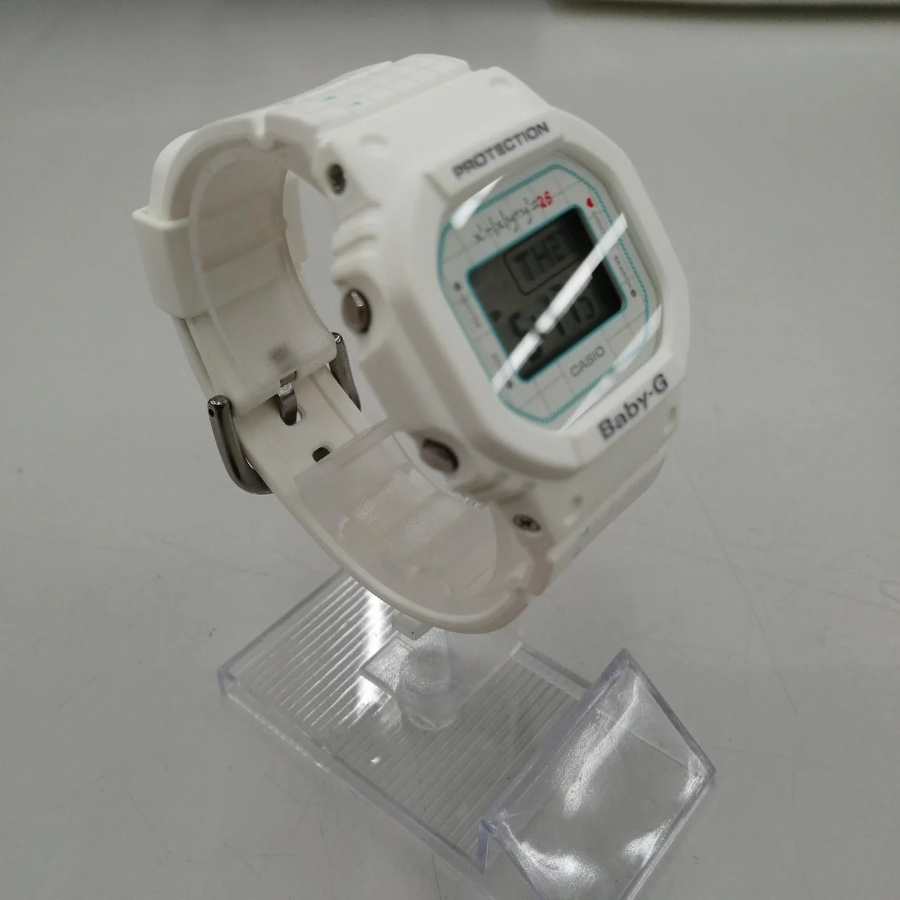 CASIO G-SHOCK LOV-21B-7DR - Image 4